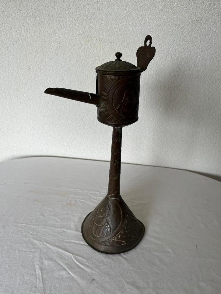 Oude Antieke Snotneus Olielamp Koperen Gehamerd Reliëf Lamp, Antiek en Kunst, Antiek | Koper en Brons, Koper, Ophalen of Verzenden