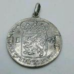 Zilveren gulden kettinghanger 1763 voc tijd, Sieraden, Tassen en Uiterlijk, Gebruikt, Overige voorstellingen, Ophalen of Verzenden
