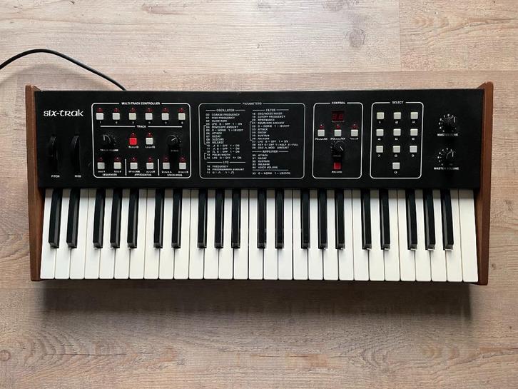 Sequential Circuits Six-Trak met Six-Tweak!, Muziek en Instrumenten, Synthesizers, Gebruikt, 49 toetsen, Overige merken, Met midi-aansluiting