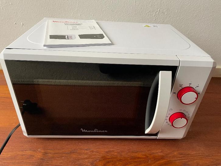 Moulinex magnetron MO20MSWH wit, Witgoed en Apparatuur, Magnetrons, Gebruikt, Vrijstaand, Magnetron, Minder dan 45 cm, Draaiplateau