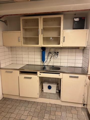 Oude Bruynzeel Keuken door Piet Zwart beschikbaar voor biedingen