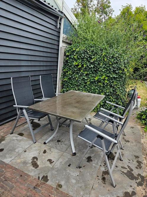 Nette tuinset met 4 stoelen!, Tuin en Terras, Tuinsets en Loungesets, Gebruikt, Tuinset, Aluminium, Eettafel, Stoel, Ophalen