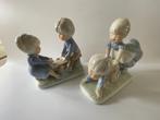 2 x wit blauw beeldje spelende kinderen. Porselein., Ophalen, Zo goed als nieuw, Mens