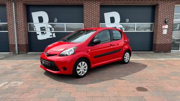 Toyota Aygo 1.0 12V Vvt-i Slechts 29.918km NAP! Zeer netjes beschikbaar voor biedingen