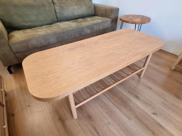 Houten Salontafel met Onderblad beschikbaar voor biedingen