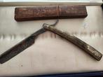Scheermes in org hoes World Master, Antiek en Kunst, Antiek | Gereedschap en Instrumenten, Ophalen of Verzenden
