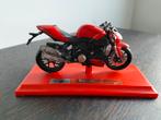 Miniatuur motor Ducati Streetfighter, Hobby en Vrije tijd, Modelauto's | 1:24, Ophalen of Verzenden, Zo goed als nieuw, Motor