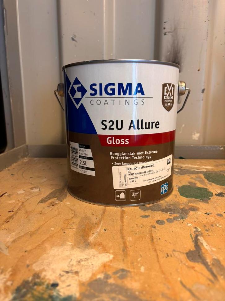 Nieuwe 2,5L sigma s2u allure gloss+primer 9010, Doe-het-zelf en Verbouw, Verf, Beits en Lak, Nieuw, Wit, Ophalen of Verzenden