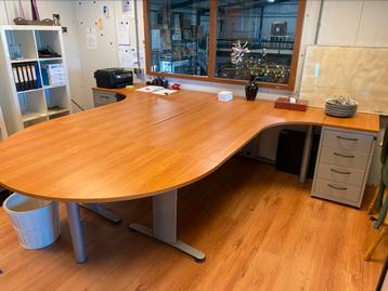 Dubbel bureau