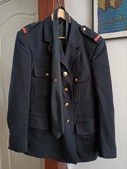 Uniformjas met bijbehorende stropdas maat 54, Kleding | Heren, Carnavalskleding en Feestkleding, Zo goed als nieuw, Carnaval, Maat 52/54 (L)