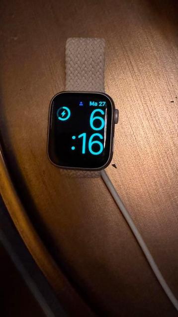 Apple Watch Series 8 41mm - Starlight Aluminium beschikbaar voor biedingen