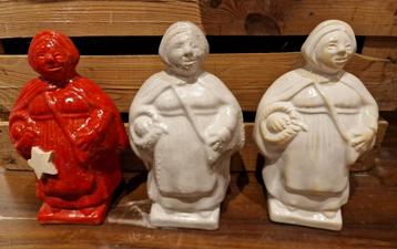 Aardewerk beeldjes van ut Mooswief Maastricht beschikbaar voor biedingen