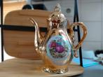 Verzamelaarsobject: Theepot, kop en schotel, suikerpot, Ophalen
