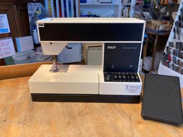 Pfaff Tipmatic 1027 naaimachine beschikbaar voor biedingen