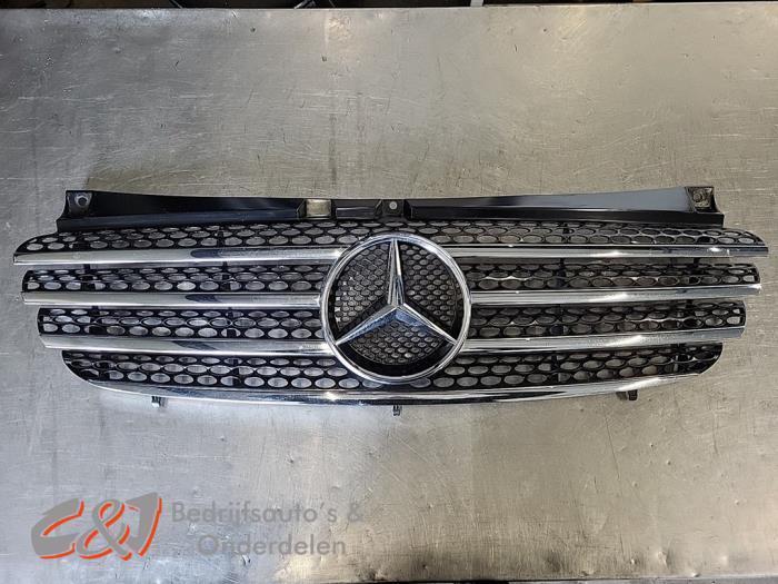 Grille van een Mercedes Vito (XXXXXXXX), Auto-onderdelen, Carrosserie en Plaatwerk, Mercedes-Benz, Gebruikt, 3 maanden garantie