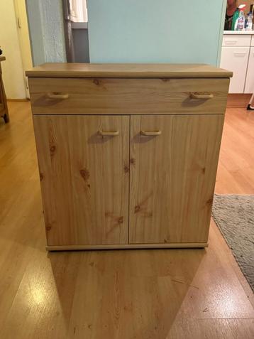 Opberg/ ladekast 70cm b 75cm h beschikbaar voor biedingen