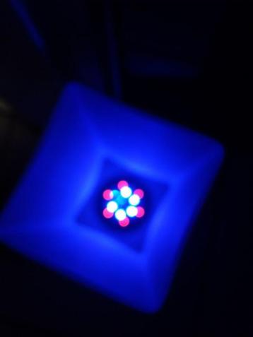 Moodlight 'Icecube' lamp colorchanging. Met GRATIS geurkaars beschikbaar voor biedingen