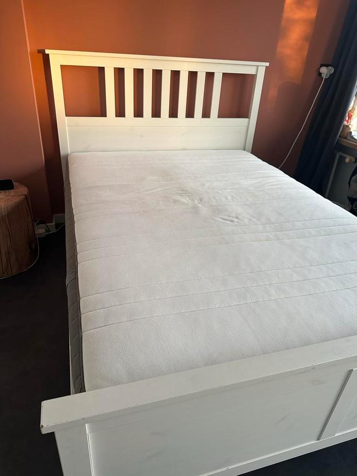 Ikea Hemnes Bed + Hövag Matras 140x200, Huis en Inrichting, Slaapkamer | Bedden, Gebruikt, Twijfelaar, 140 cm, 200 cm, Hout, Wit