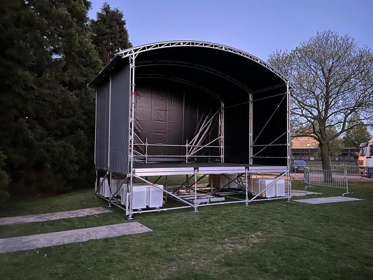 Podium 6,21x4,14, Muziek en Instrumenten, Licht en Laser, Zo goed als nieuw, Overige typen, Ophalen