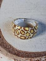 kunststof ring leopard maat 12 of 15 (nr 01), Sieraden, Tassen en Uiterlijk, Ringen, Ophalen of Verzenden, Nieuw, Kleiner dan 17