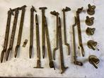 Set bronzen raamuitzetters en trapleuning steunen, Ophalen of Verzenden, Gebruikt, Overige materialen, Overige typen