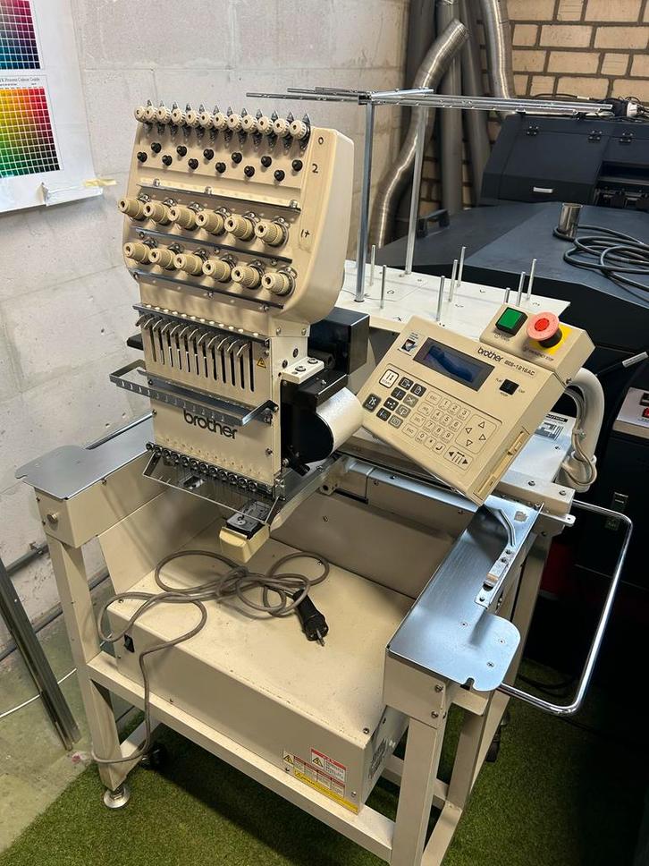 Brother BES-1216AC Borduurmachine, Hobby en Vrije tijd, Borduren en Borduurmachines, Gebruikt, Borduurmachine, Machineborduren