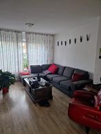 Hoekbank- gratis afhalen in susteren, Ophalen, Gebruikt, Hoekbank, 300 cm of meer