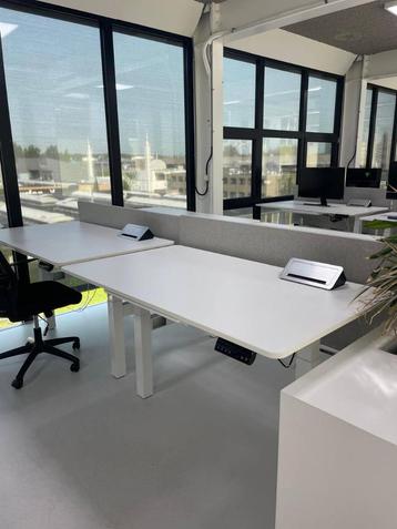 Dual Zit-Sta bureau - Elektrisch verstelbaar met USB beschikbaar voor biedingen