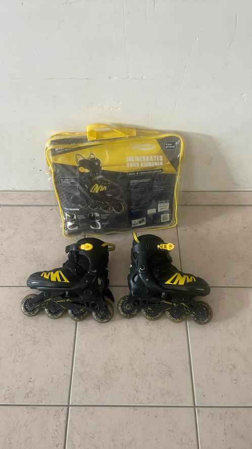 2 paar skeelers, inclusief tas en reserve onderdelen, Sport en Fitness, Skeelers, Gebruikt, Inline skates 4 wielen, Overige merken
