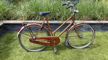 Nette en goede damesfiets BSA 3 versnellingen trommelrem beschikbaar voor biedingen