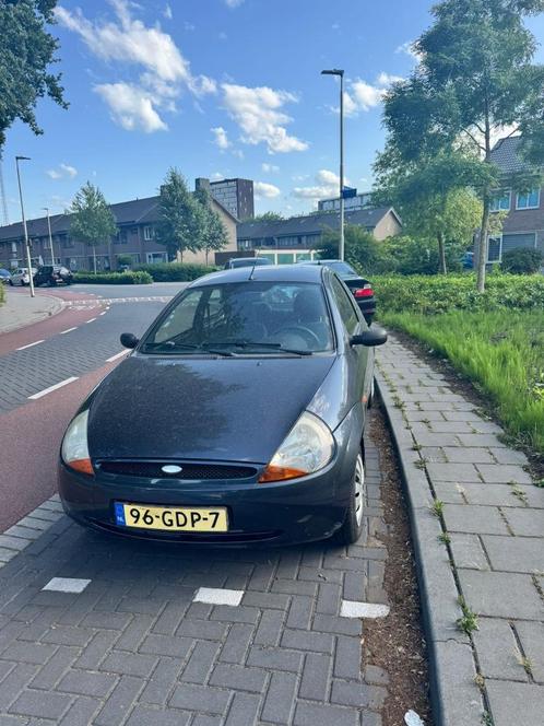 Ford Ka 1.3 I 44KW 2008 Grijs, Auto's, Ford, Particulier, Ka, Airconditioning, Centrale vergrendeling, Elektrische ramen, Radio