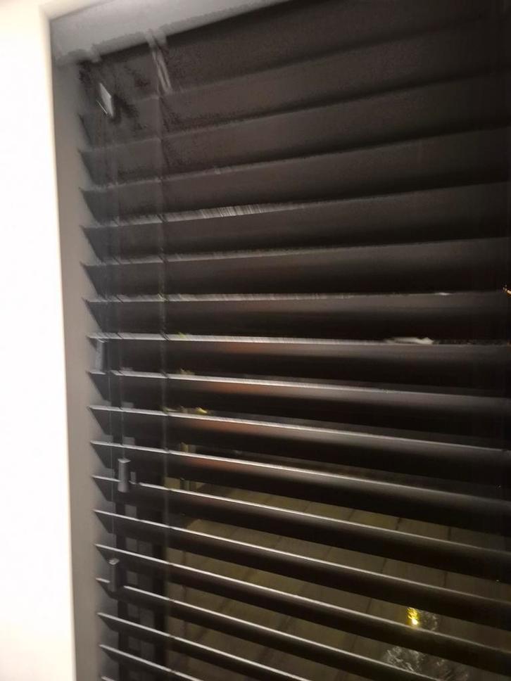 Nette Luxaflex Hout - 115cm Breed, Huis en Inrichting, Stoffering | Gordijnen en Lamellen, Zo goed als nieuw, Ophalen of Verzenden