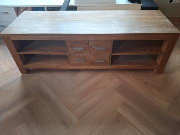 Teak houten tv meubel beschikbaar voor biedingen