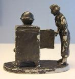 Oud metalen beeldje huisvrouw - moeder beeld - eten koken, Antiek en Kunst, Ophalen of Verzenden