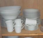 Mooi wit servies met ribbelrandje compleet, Antiek en Kunst, Ophalen