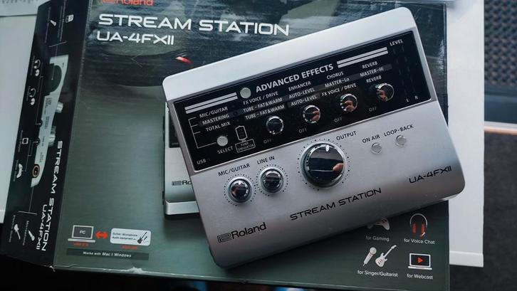 Roland Stream Station UA-4FX2 - Perfect voor streaming!, Muziek en Instrumenten, Effecten, Zo goed als nieuw, Chorus, Delay of Echo