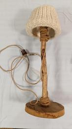 Dutch Dilight tafellamp – wol, hout & karakter (dimmer stuk), Huis en Inrichting, Lampen | Tafellampen, Ophalen, Gebruikt, 50 tot 75 cm