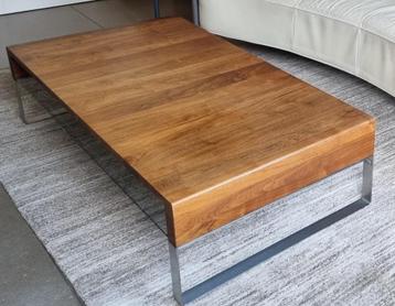 Leolux Aditi salontafel notenhout beschikbaar voor biedingen