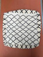 Nieuwe Marokkaanse berber wollen kelim, vloerkussen poef, Nieuw, Ophalen of Verzenden, 50 tot 75 cm, Vierkant