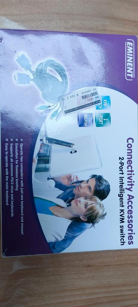 Eminent 2-Port KVM Switch, Computers en Software, Netwerk switches, Zo goed als nieuw, Ophalen of Verzenden