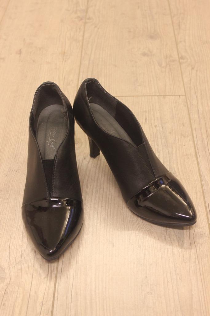 Andrea Conti zwarte hakken maat 39, Kleding | Dames, Schoenen, Zo goed als nieuw, Pumps, Zwart, Ophalen of Verzenden