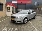 Skoda OCTAVIA 1.2 TSI Combi - exportprijs ex bpm!, Auto's, Voorwielaandrijving, 4 cilinders, Origineel Nederlands, Zilver of Grijs