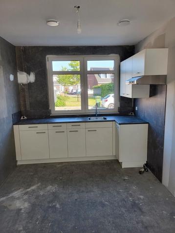 Bruynzeel keuken, keukenblok in nieuwstaat, gemeente Tholen beschikbaar voor biedingen