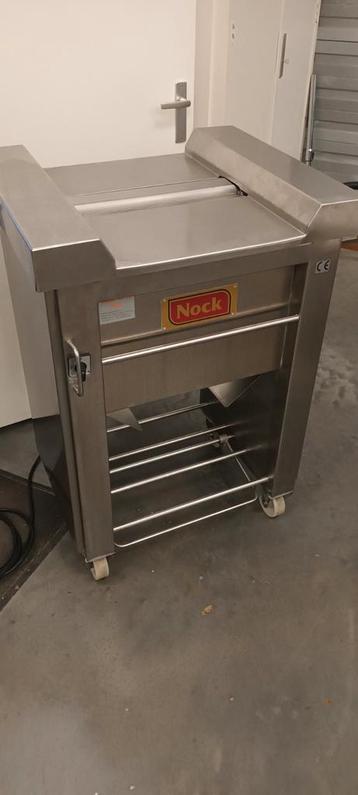 NÖCK VLIESMACHINE ONTVLIESMACHINE SLAGERIJ INVENTARIS  beschikbaar voor biedingen