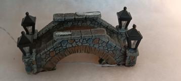 Stenen Bruggetje Kerstdorp met Verlichting beschikbaar voor biedingen