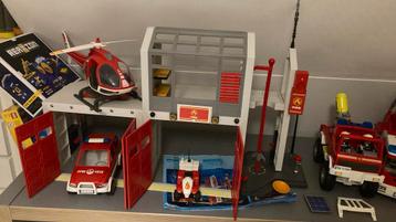 Playmobile brandweerkazerne, brandweerauto helikopter etc