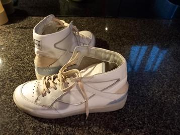 MJUS Sneakers Maat 40 beschikbaar voor biedingen