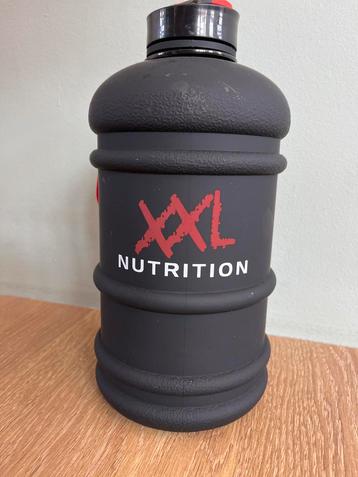 XXL Nutrition Waterfles 2.2L - Nieuw! beschikbaar voor biedingen