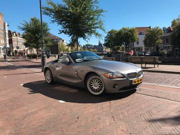 BMW Z4 3.0 I Roadster AUT 2003 Grijs beschikbaar voor biedingen