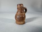 Antiek steengoed kruikje - pottenbakers miniatuur, Ophalen of Verzenden